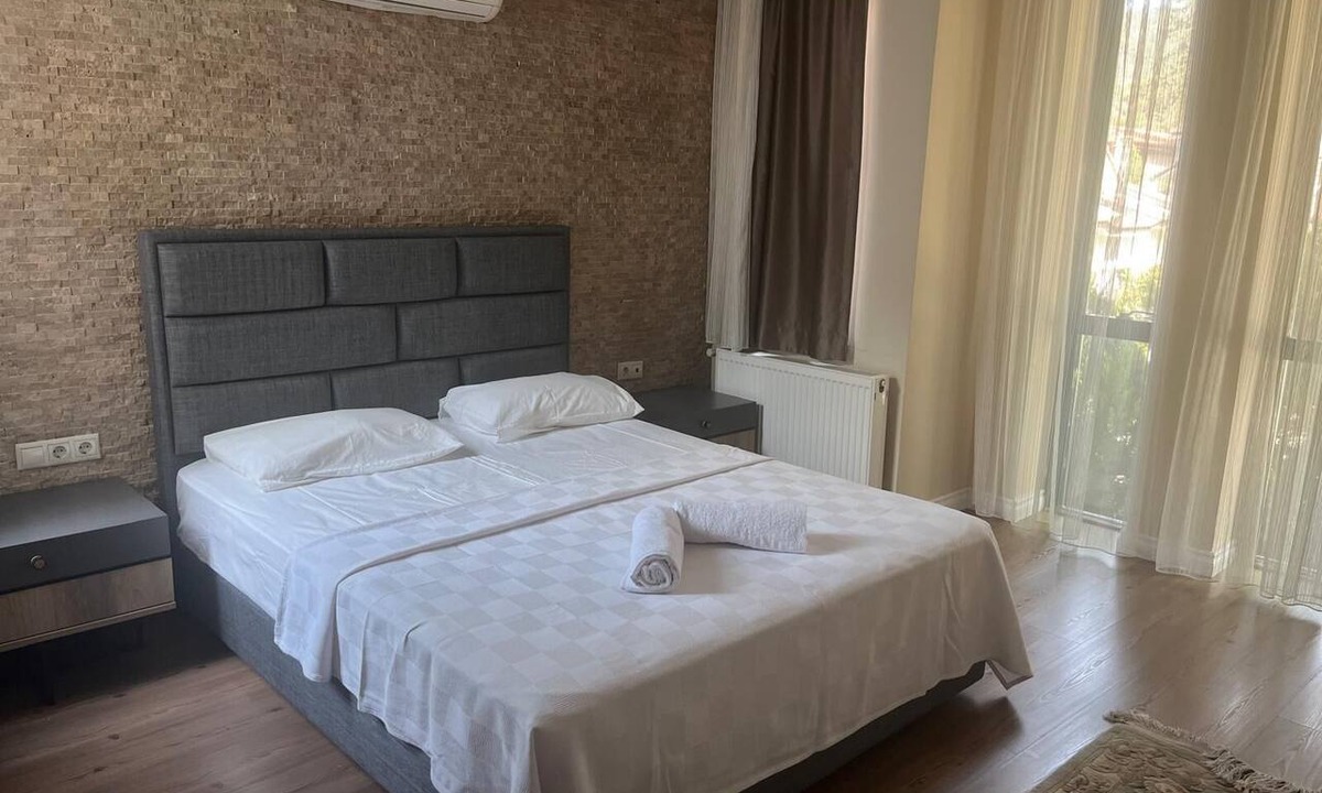 Kemer House | ŞEHRİN KALBİNDE DOĞANIN İÇİNDE.DIŞARIYA KAPALI SADECE HUZUR