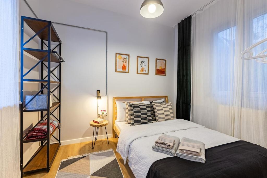 Cihangir Apartment | 2BR Historical apartment 5 min to Taksim Sq