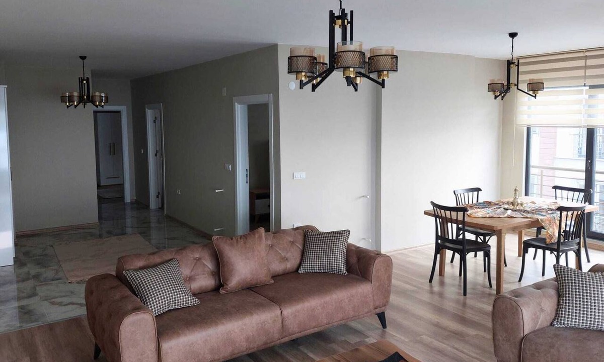 Yomra Apartment | 3+1 upstairs apartment unit with beautiful view