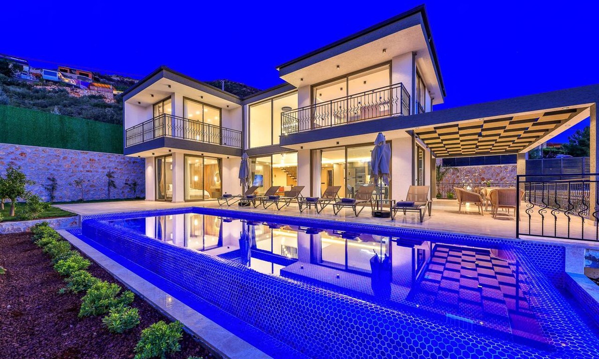 Kas Villa | A Stunning 3-Bedroom Retreat Blending Style with Comfort - Convervative
