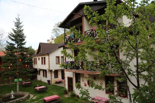 Bolu Hostel | ABANT DORT MEVSİM KONAĞI HOSTEL