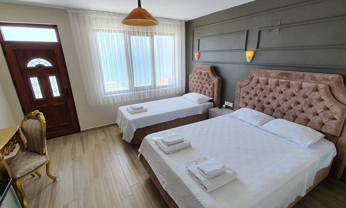 Ayvacik Hotel | Assos Nazan Motel Restoran Beach
