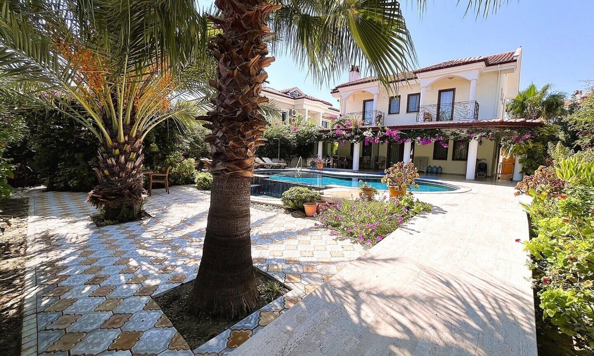 Dalyan City Center Villa | Beautiful 4 Bedroom Villa with Large Private Pool & Garden in Center of Dalyan!