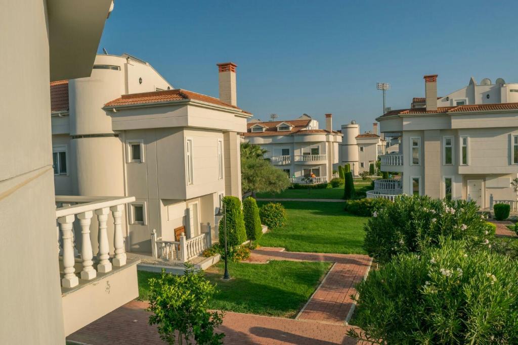 Kadriye Villa | Belek Golf Village - Villa with shared pool