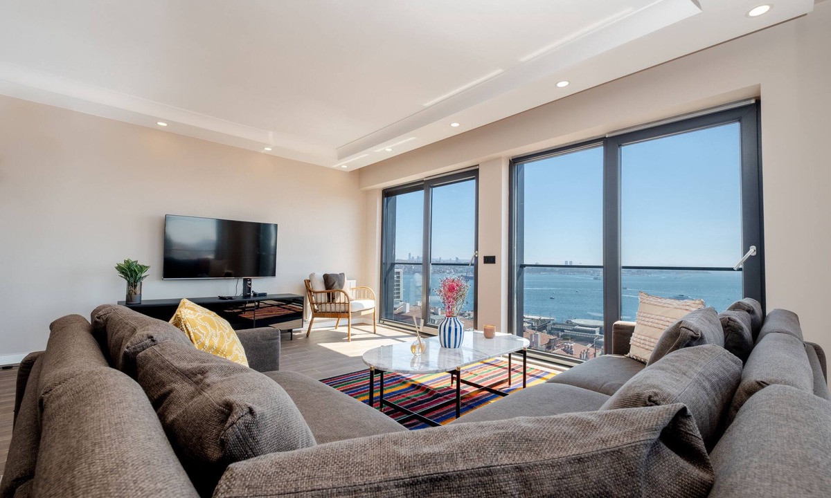 Kabatas Apartment | Bosphorus View with Elevator - 2 Bedrooms with 3 Double Beds