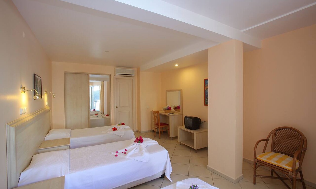 Gundogan Hotel | Catamaran Hotel