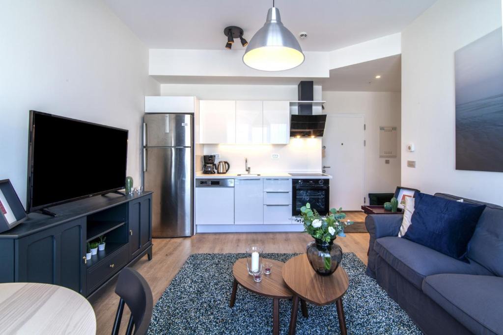 Kartal Apartment | Central Residence Flat near Metro in Kartal