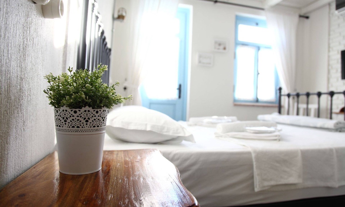 Ayvalik City Center Hotel | Cesmeli Han
