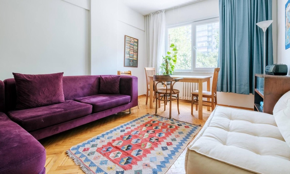 Osmanbey Apartment | Charming Flat w Balcony 3 min to City’s Nisantasi