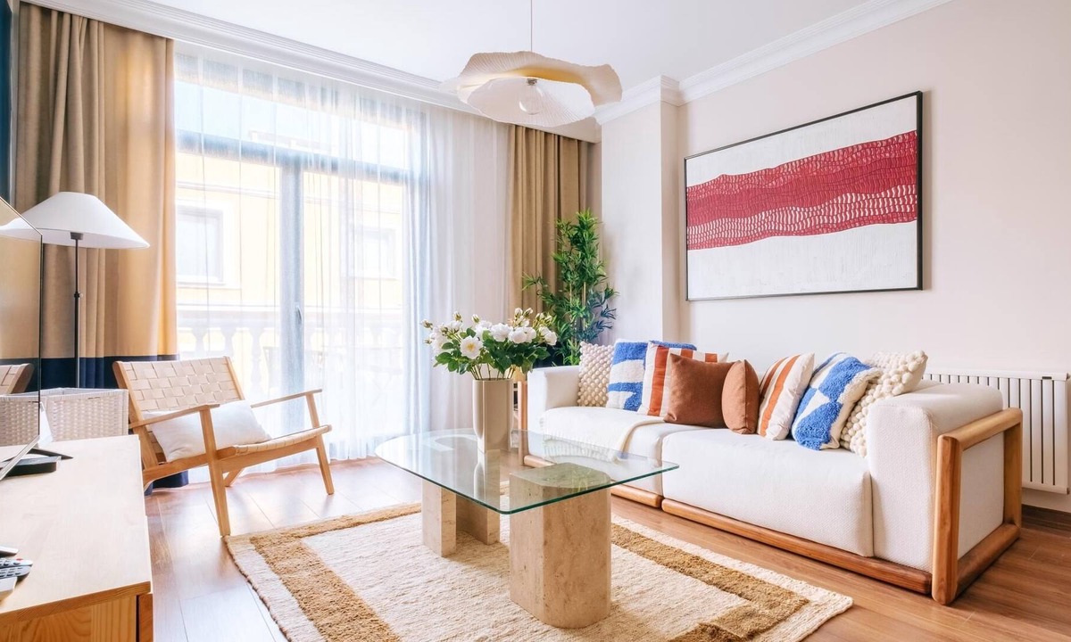 Galata Apartment | Charming Haven w Balcony 2 min to Galata Tower