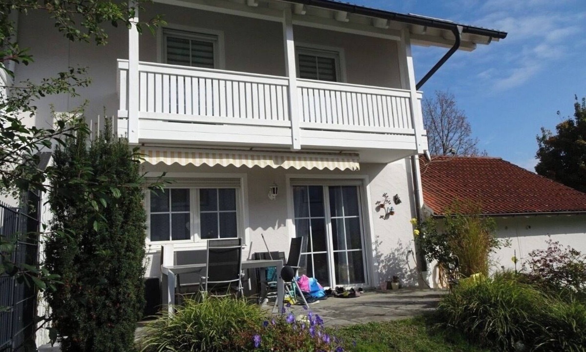 Emirgan Mahallesi House | Cozy 2-bedroom house in tranquil İstanbul with AC