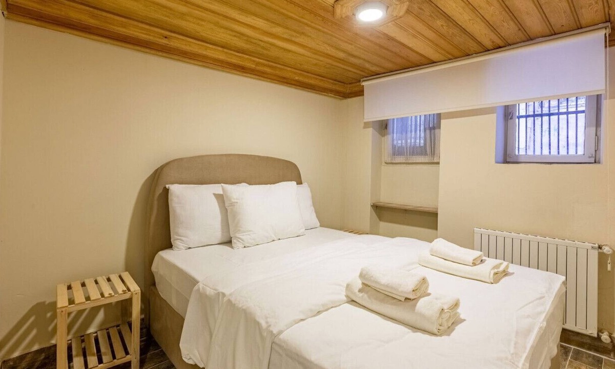 Balat Apartment | Cozy and Peaceful Duplex in Historical Balat