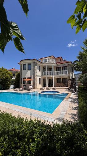 Dalyan City Center Villa | Dalyan Turaman private pool sleeps 10