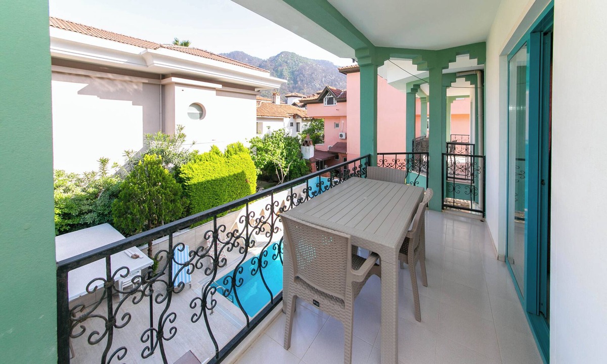 Icmeler Apartment | Dere Daire 3 Icmeler Daily Weekly Rentals