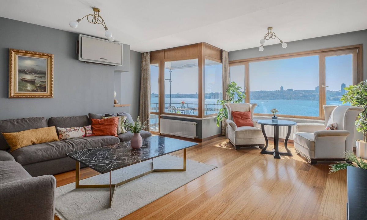 Uskudar Apartment | Duplex Flat w Panoramic Bosphorus View and Terrace