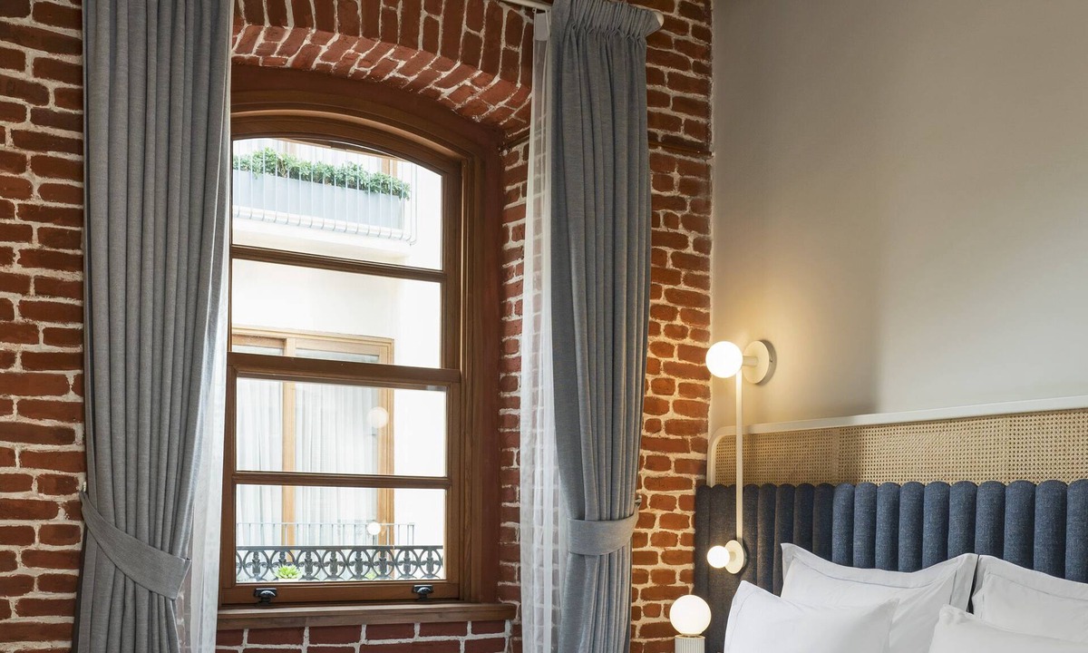 Galata Hotel | Ecole St Pierre Hotel