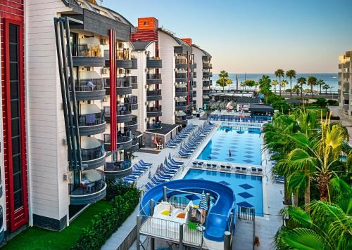 Tosmur Belediyesi Apartment | Grand Uysal Beach & Spa Hotel