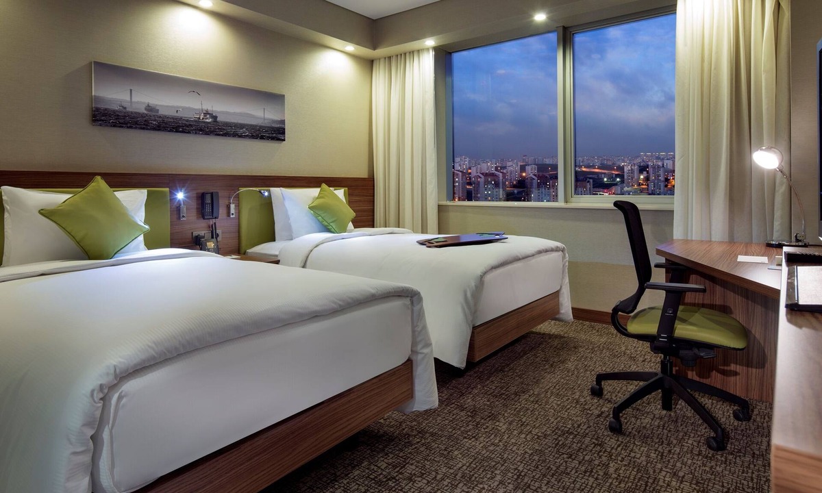 Basaksehir Hotel | Hampton by Hilton Istanbul Kayasehir