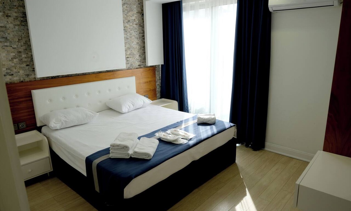 Eski Lara Hotel | Hey Lara Hotel