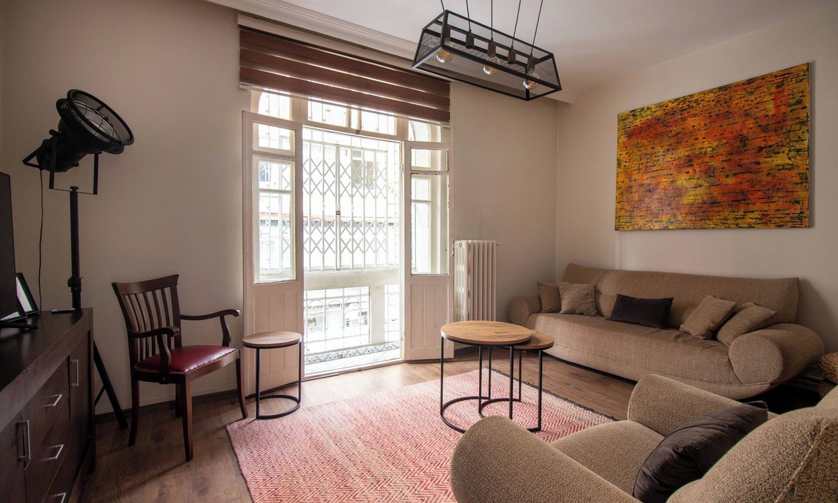 Bomonti Apartment | Historic & Cozy 2BR Nisantasi Flat w High Ceilings