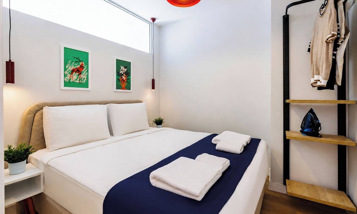 Cihangir Apartment | House Sleeps 7 with Air Conditioning