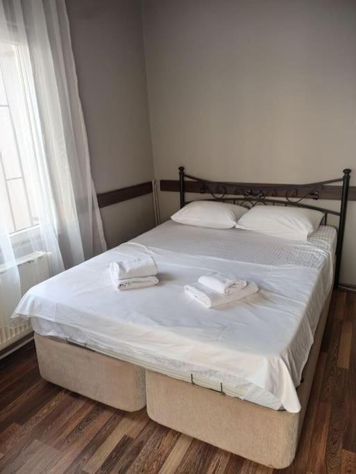 Maltepe Apartment | Küçükyalı Nezih Şirin Daire 3