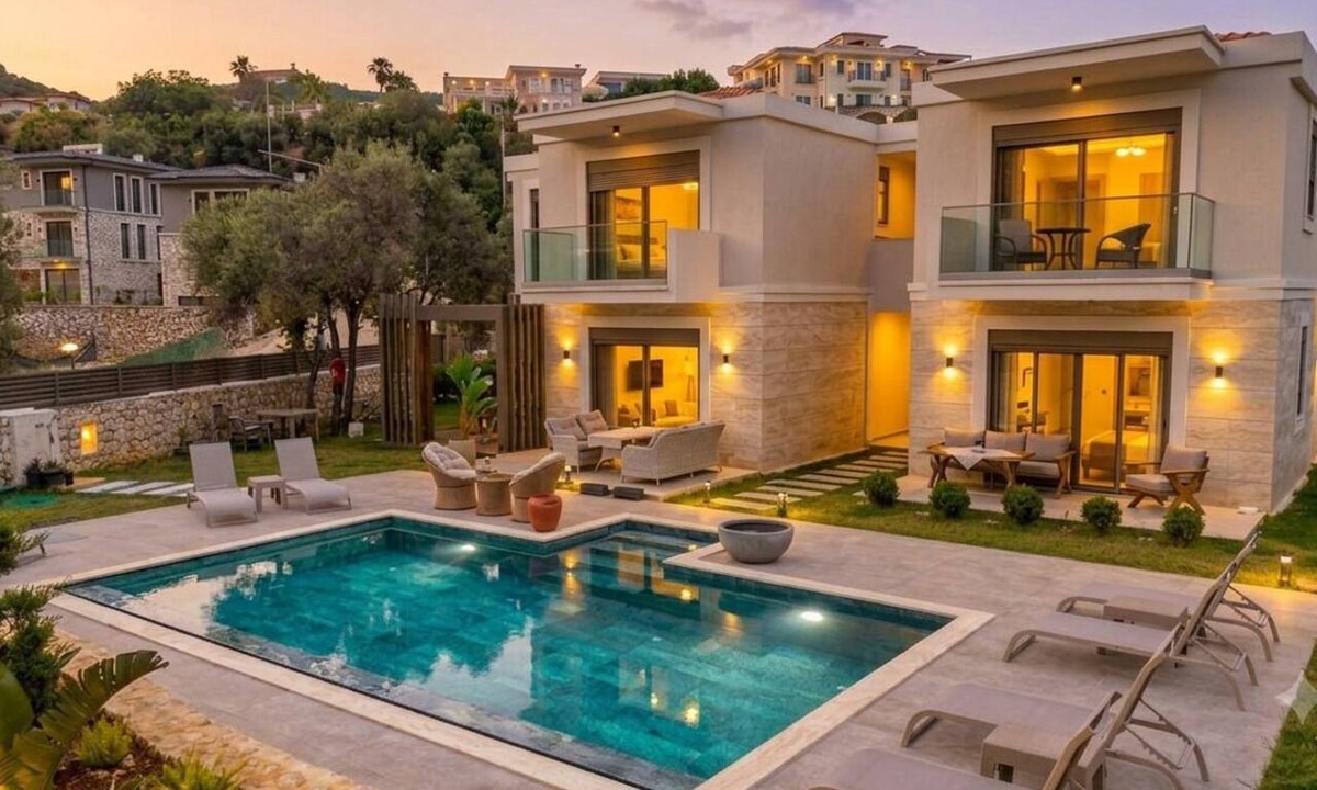 Kas Condo | Kaş Yarımada’da Bahçe Katı 1+1 Daire
