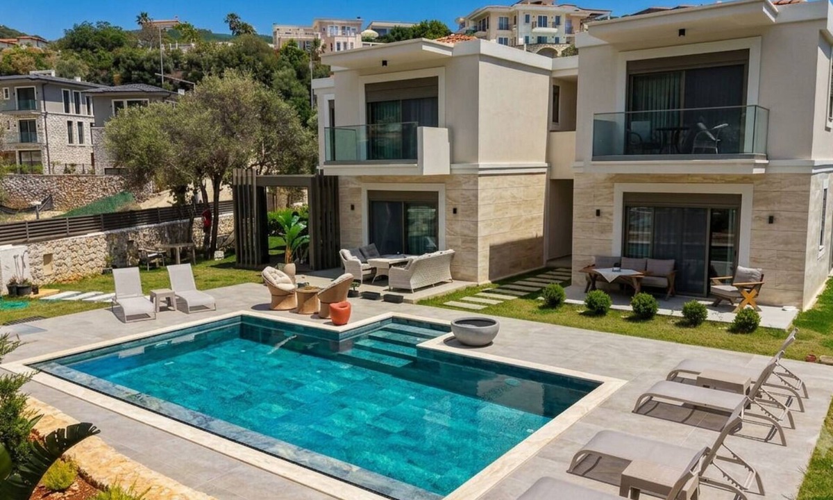 Kas Condo | Kaş Yarımada’da Balkonlu 1+1 Villa