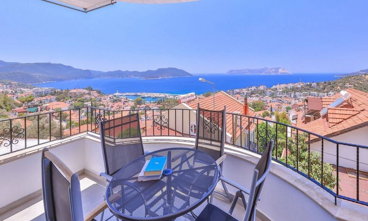 Kas Apartment | Kas town centre apartment with shared pool, Braeside Apart