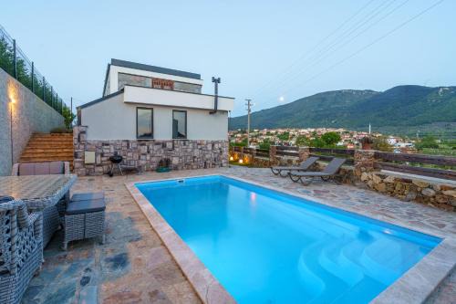 Selcuk Villa | Luxury Nature Villa near Ephesus with Heated Pool