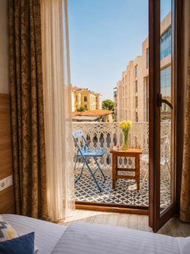 Pera Apartment | Mayata Gallery