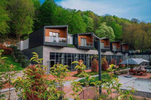 Masukiye Hotel | Melekona House