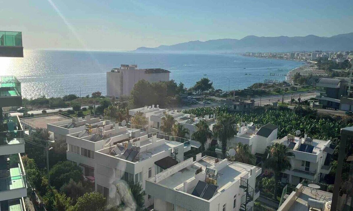 Kargicak Apartment | New Apartment Panoramic View Sea Mountain City and Pool 50m from the beach