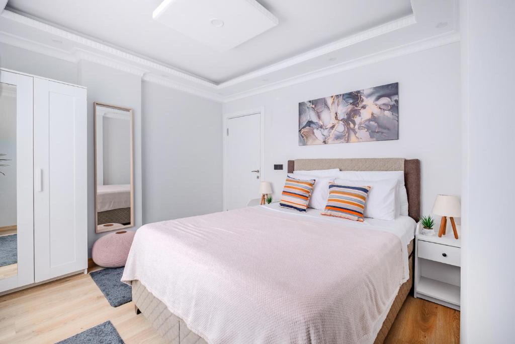 Sisli Apartment | Newly Built in Sisli Fast WiFi Elevator