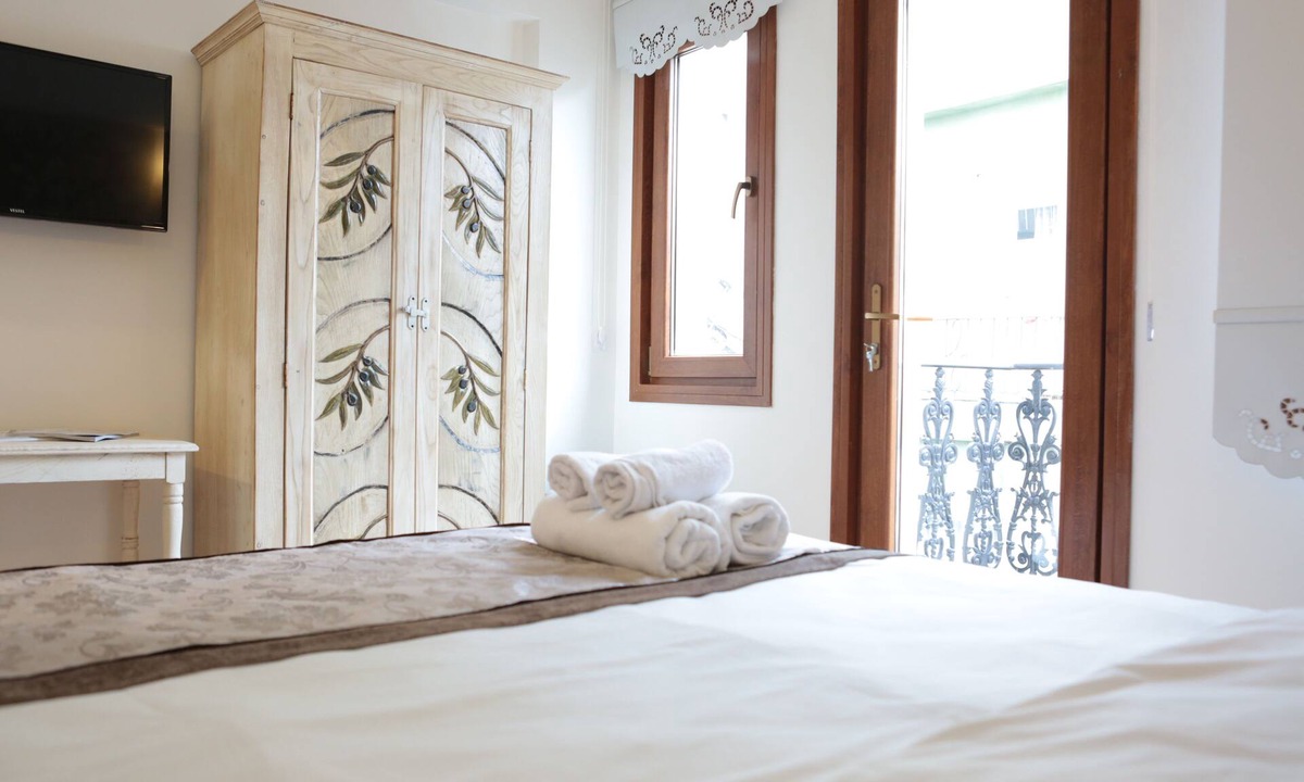 Gumussuyu Mahallesi Apartment | Oriella Hotel is located in Taksim area in the center of istanbul ,clean ,calm.