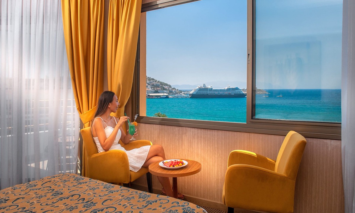 Kusadasi City Centre Hotel | Palm Hotel