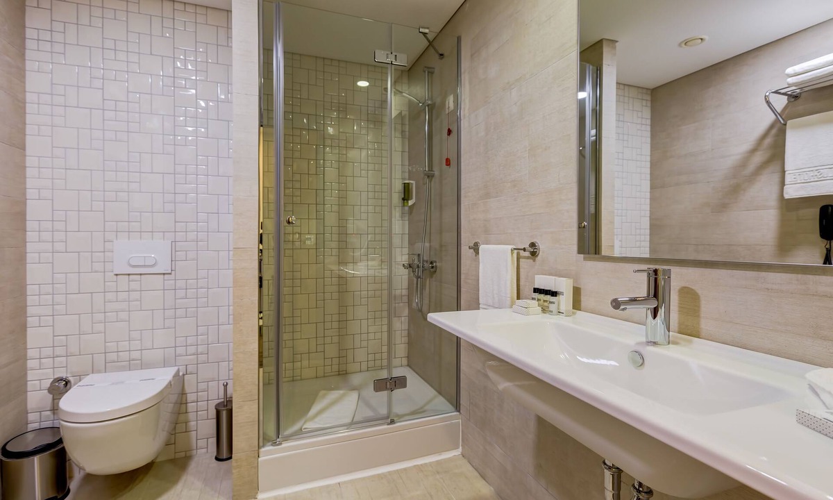 Icerenkoy Mahallesi Hotel | Plus Hotel Bostanci Atasehir