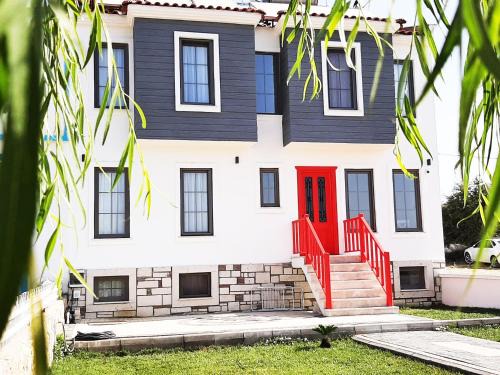 Bozcaada House | QonuQ Bozcaada