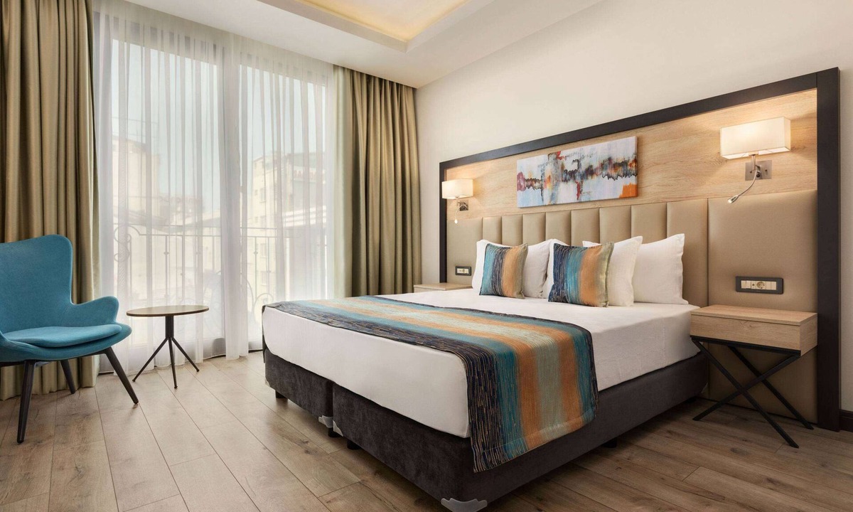 Kucukcekmece Hotel | Ramada Encore By Wyndham Istanbul Basin Express