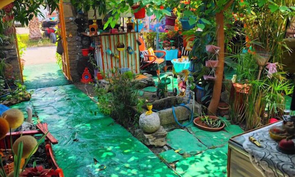 Side House | Side Tuana Garden Home