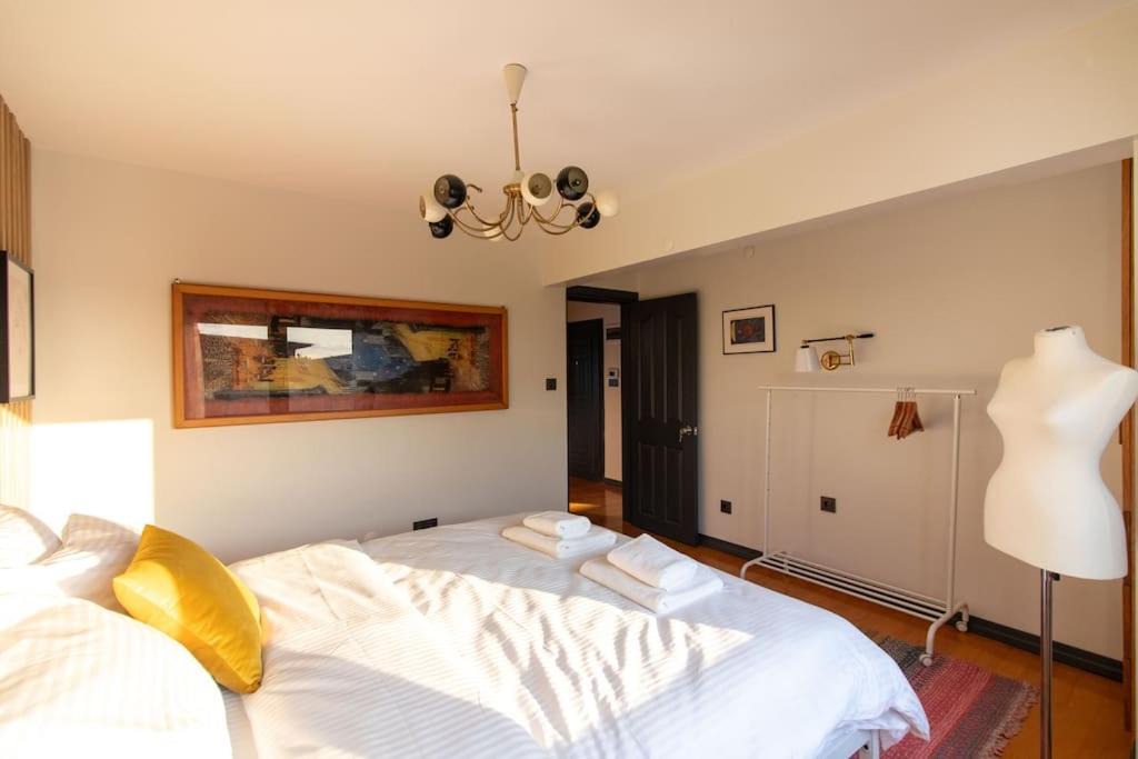 Moda Apartment | Stylish & Dreamy 2BR Flat in Moda