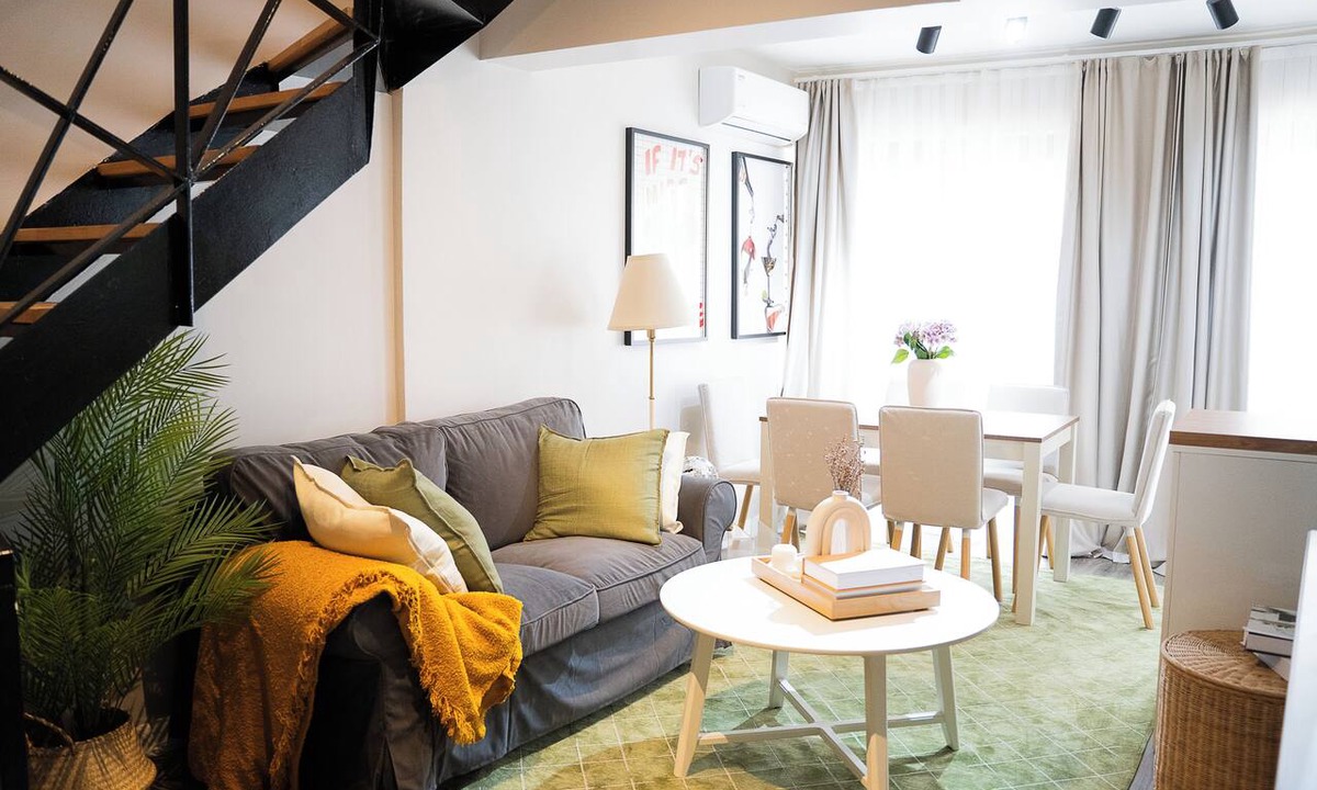 Cihangir Apartment | Stylish Duplex with Private Terrace near Taksim Sleeps6 Deniz Apart with cool AC