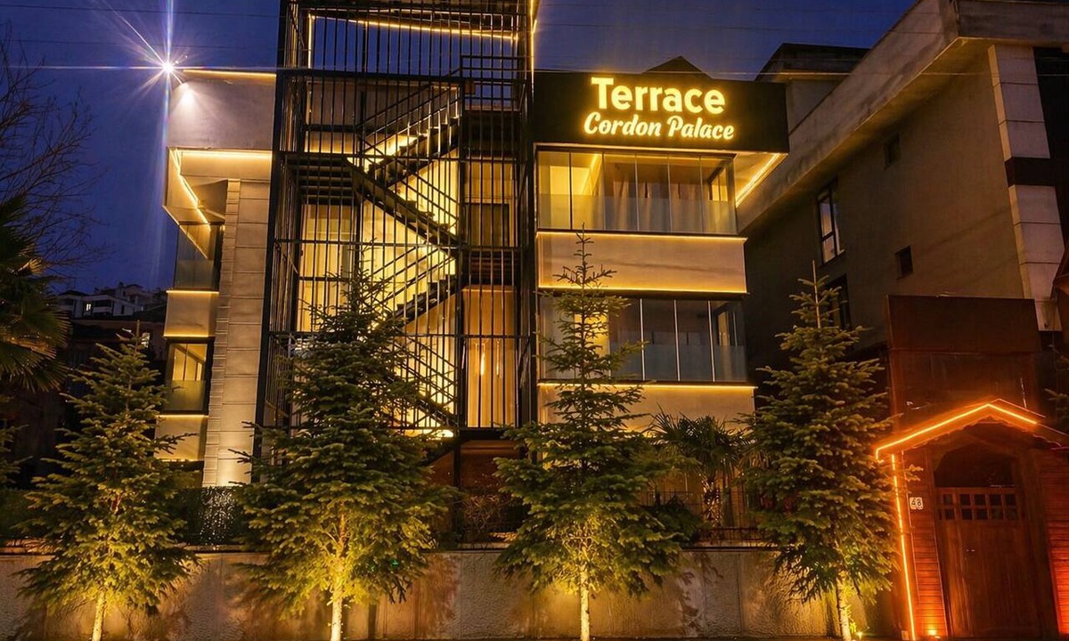 Serdivan Bed & Breakfast | Terrace Cordon Palace Hotel