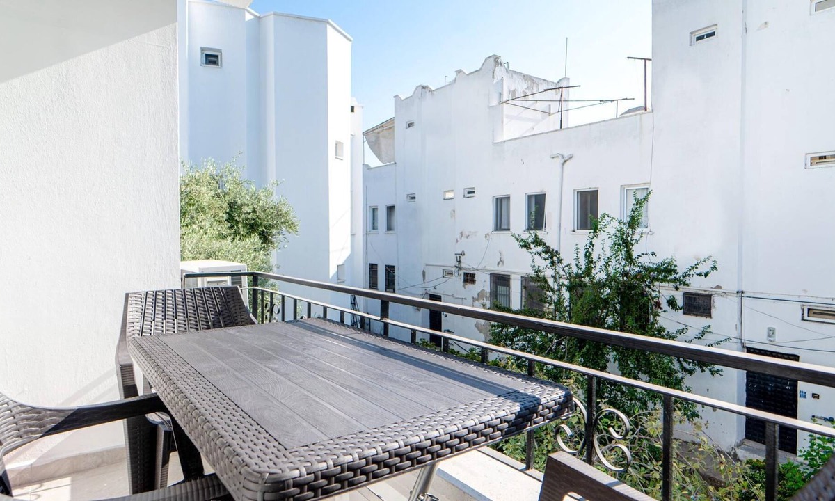 Turgutreis City Center Apartment | Vacation Flat w Balcony 3 min to Beach in Bodrum