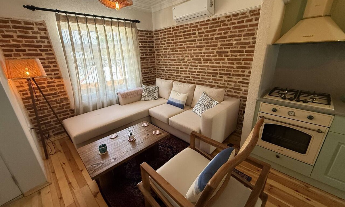 Gokceada House | You are invited to stay in a 100yearold historic house in the heart of Gokçeada.