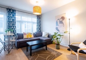 Flat with Balcony near Bull Statue in Kadikoy