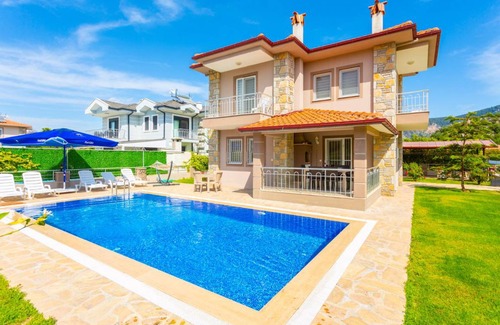 Dalyan City Center Villa | 220 m² Villa ∙ 4 bedrooms ∙ 8 guests