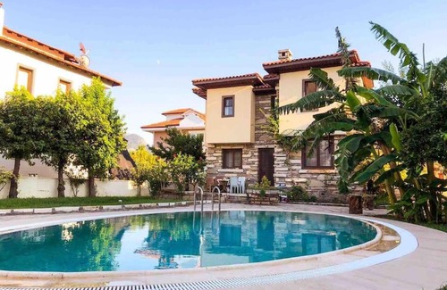 Dalyan Villa | Taş Villa Dalyan center ,detached garden & pool