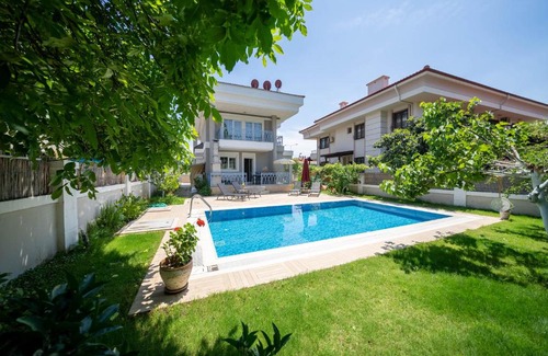 Marmaris City Center Villa | Villa Poyraz Marmaris Daily Weekly Rentals