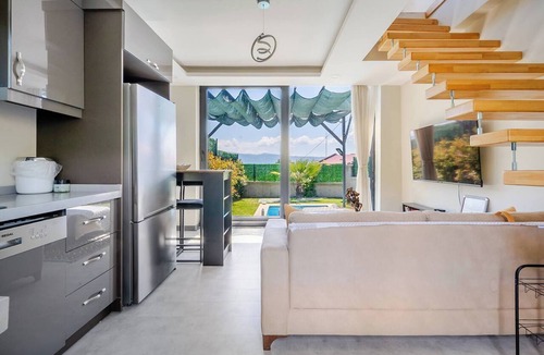 Dilovasi Villa | 1 Deluxe Villa Isıtmalı Havuz, Ateş Çukuru